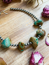Load image into Gallery viewer, Agate Druzy &amp; 8 mm Sterling Silver Pearl Necklace – 19”