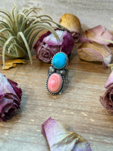 Load image into Gallery viewer, Kingman Turquoise &amp; Pink Conch Sterling Silver Ring – Size 7.5